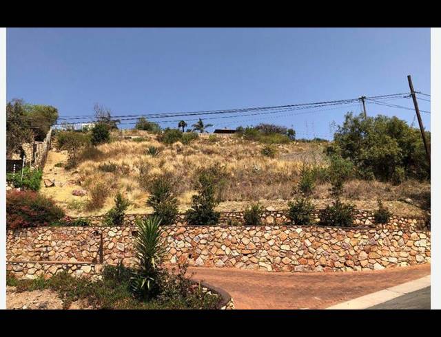 LAND FOR SALE IN CONSTANTIA KLOOF